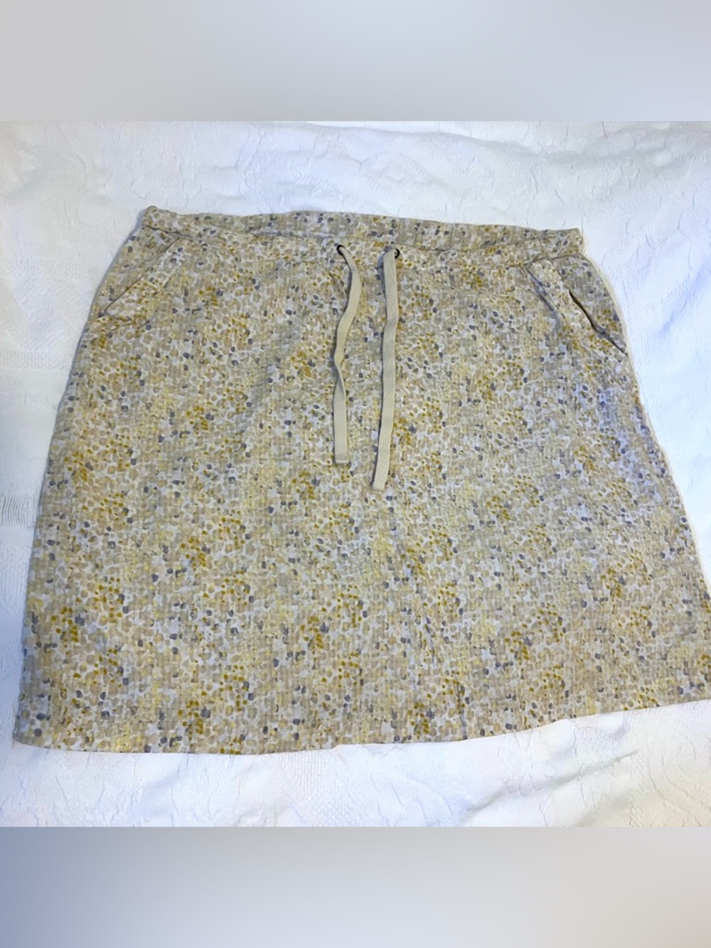 Eddie Bauer Beige and Yellow Speckled Skirt